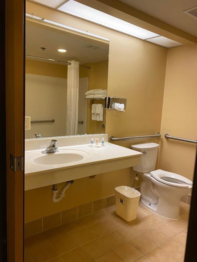 Comfort Inn Marina On The Monterey Bay Esterno foto