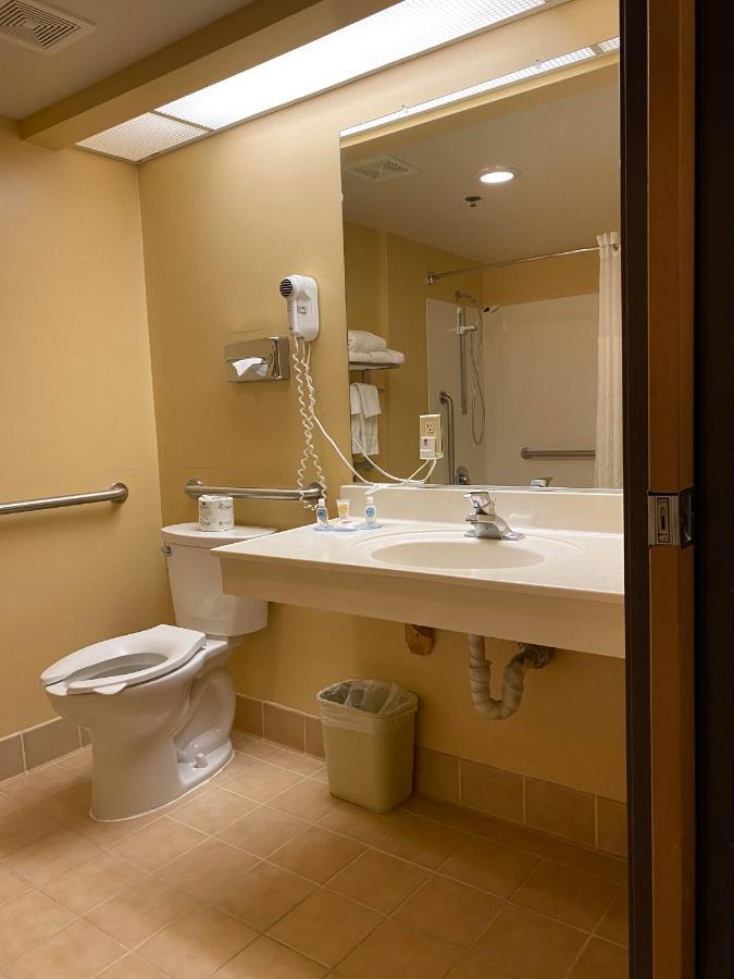 Comfort Inn Marina On The Monterey Bay Esterno foto